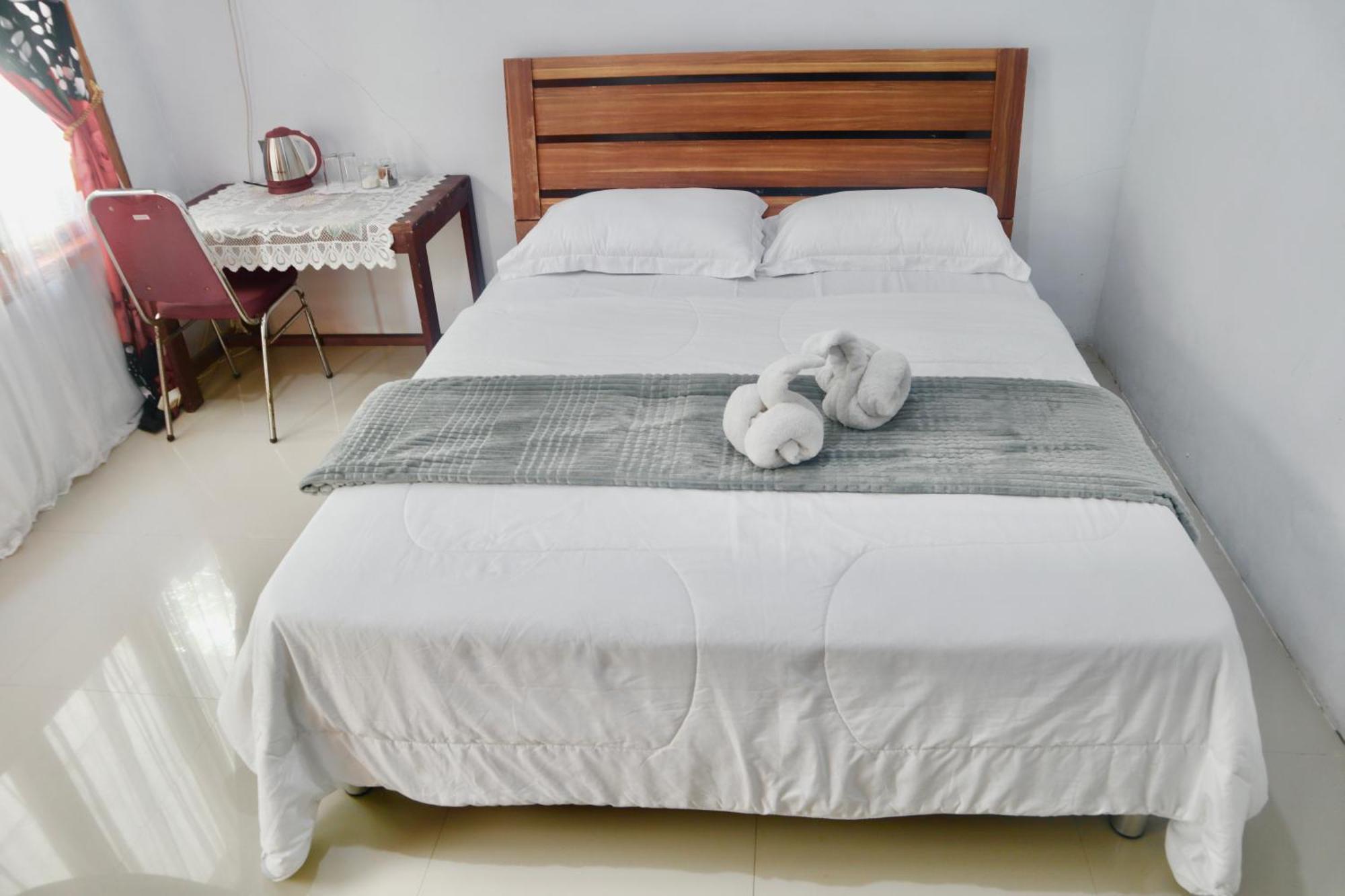 Tarsius Home Stay Rinondoran Bagian luar foto